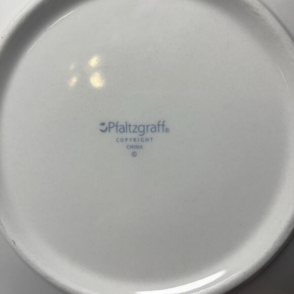 Pfaltzgraff Winter Holiday Snow Bear Salad/Dessert Plate Set of 4 8 1/4 in - Picture 6 of 6